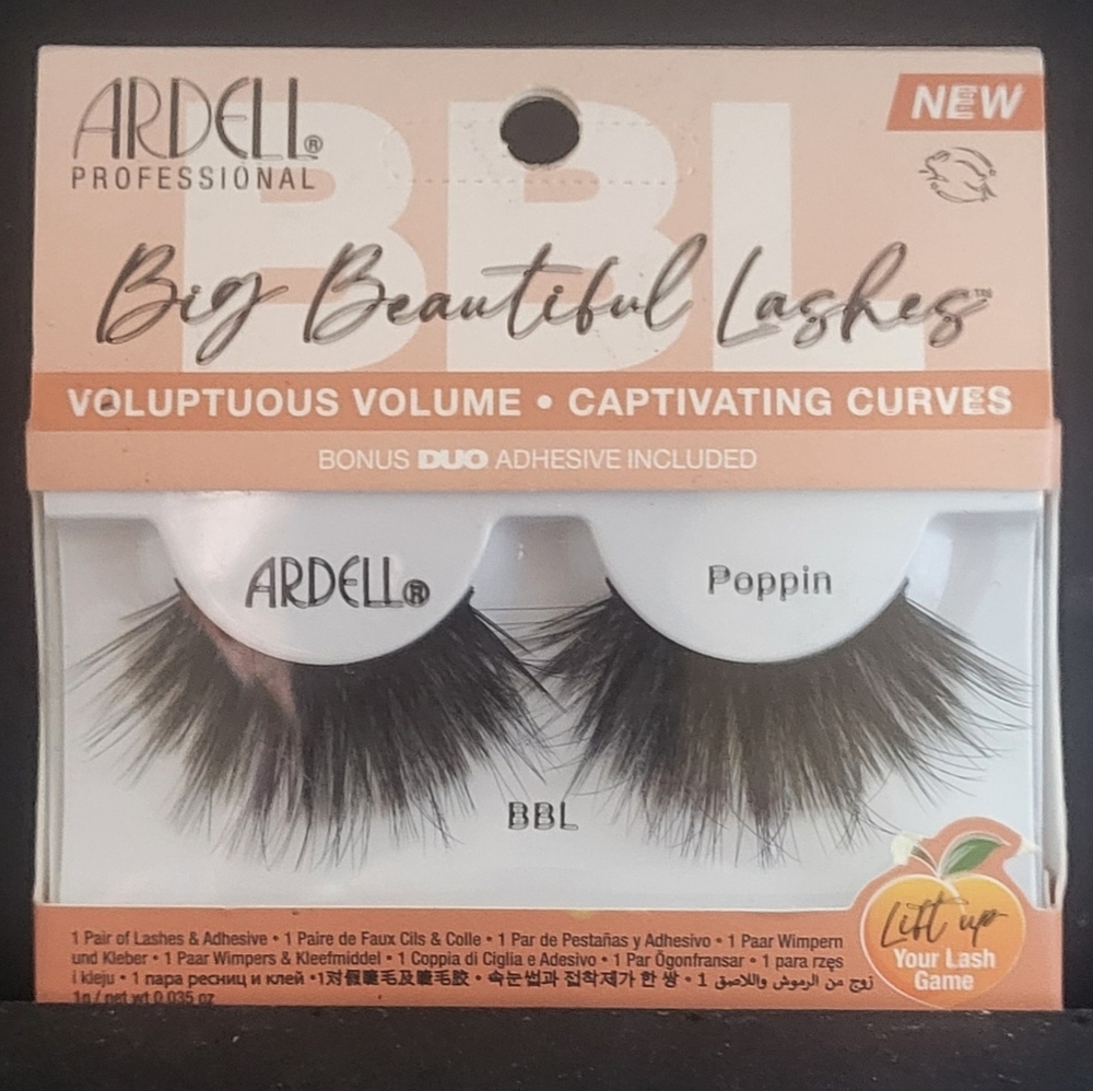 Ardell Professional Voluptuous Lashes with Adhesive